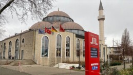 Alman muhalefet partisi CDU: Almanca konuşan imamlar yetiştirilmeli