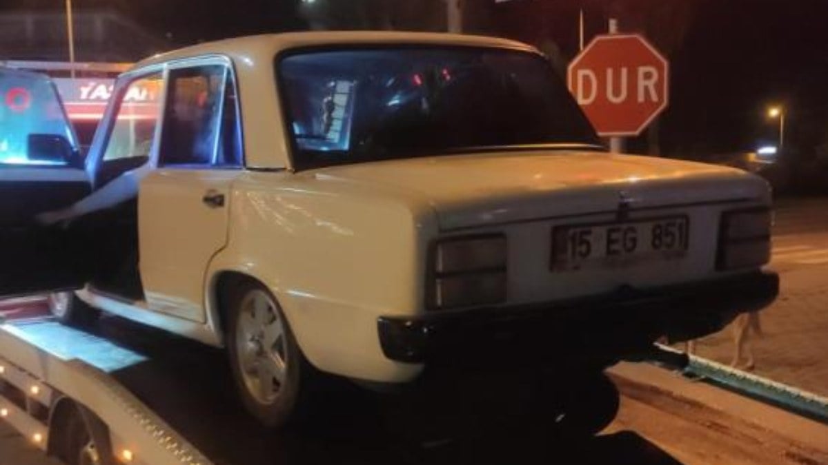 Antalya’da 17 yaşındaki alkollü ve ehliyetsiz sürücüye para cezası