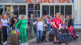 Antalya’da yılbaşı haftasında yeni rekor: 121 bin 139 turist geldi