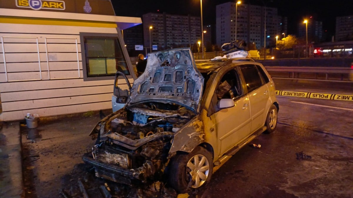 Bahçelievler’de araç alev aldı: Sürücü son anda kurtuldu