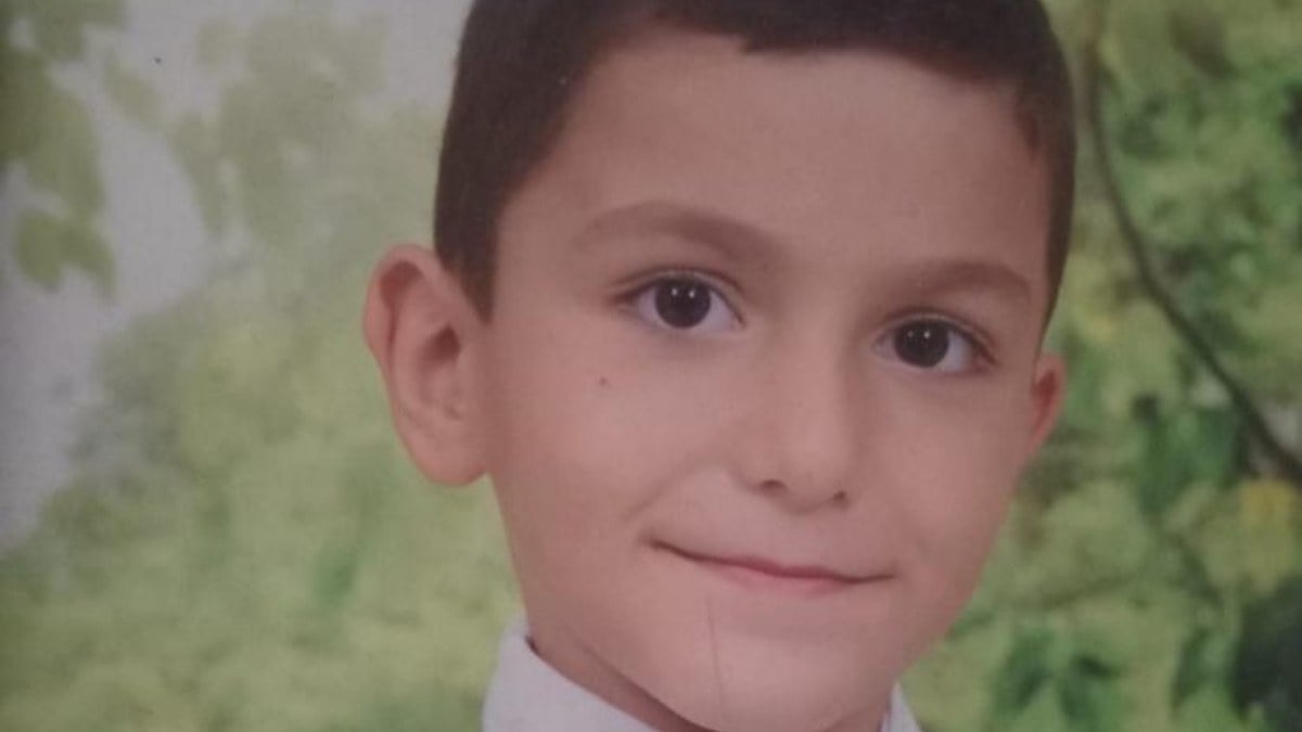 Başıboş köpeklerin saldırdığı Tunahan bir dizi ameliyat geçirecek