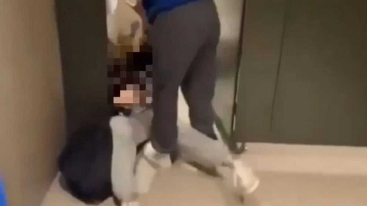 Beylikdüzü’nde arkadaşlarını tuvalette darbedip kaydeden 5 kız gözaltına alındı