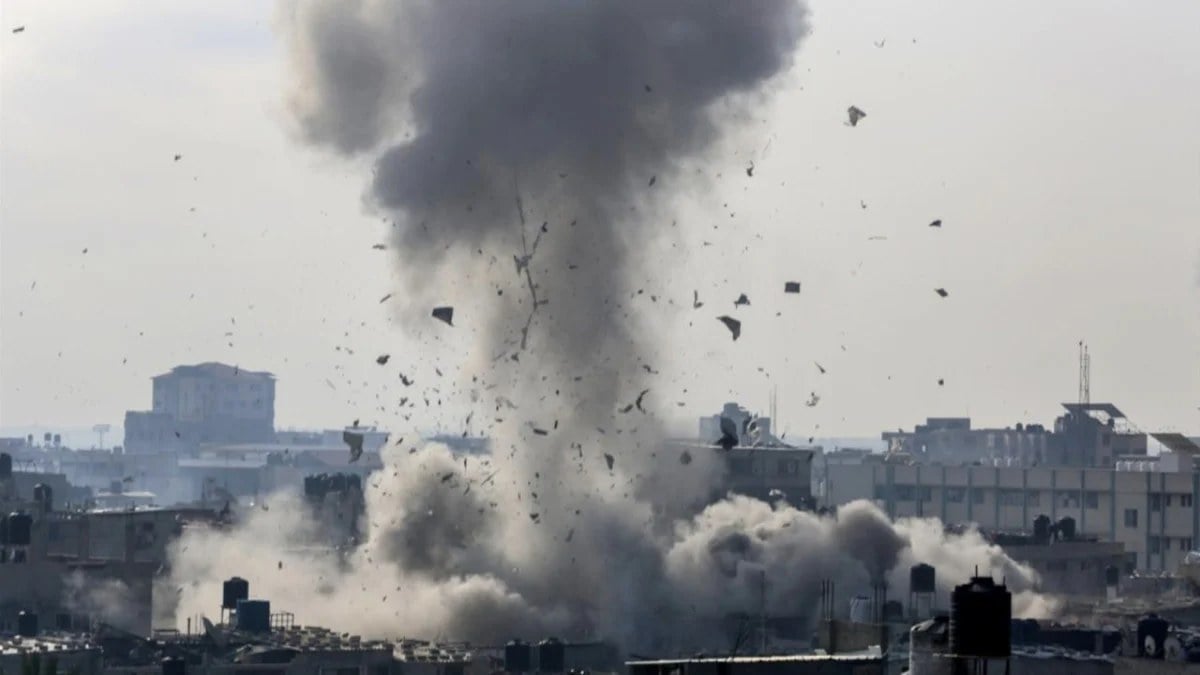 BM: Yeryüzündeki cehennem Gazze’ye geri döndü