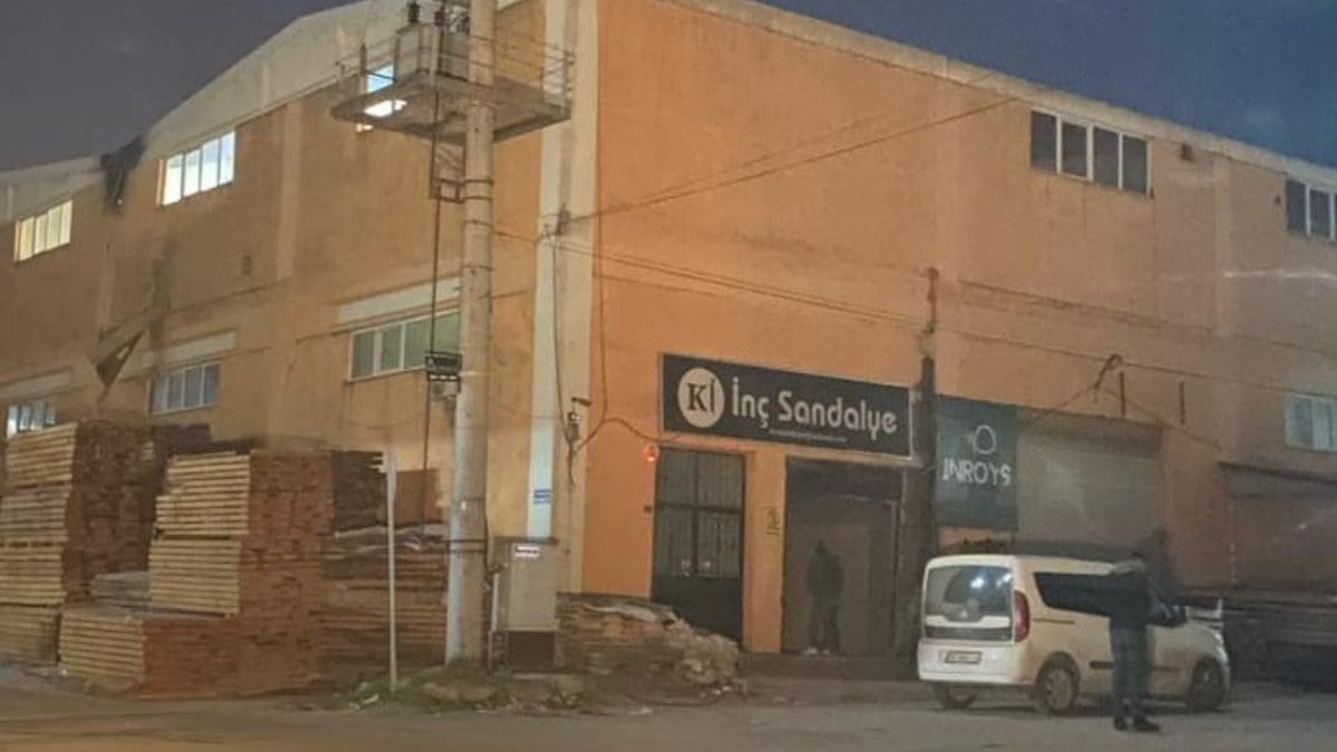 Bursa’da asansör boşluğuna düşen genç ağır yaralandı