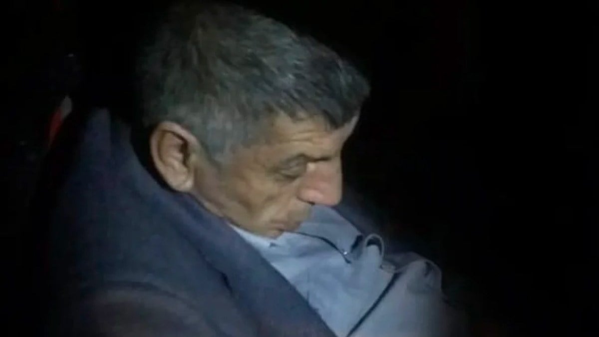 Bursa’da otomobille kaldırıma çıkan alkollü sürücü kaza yerinde sızdı