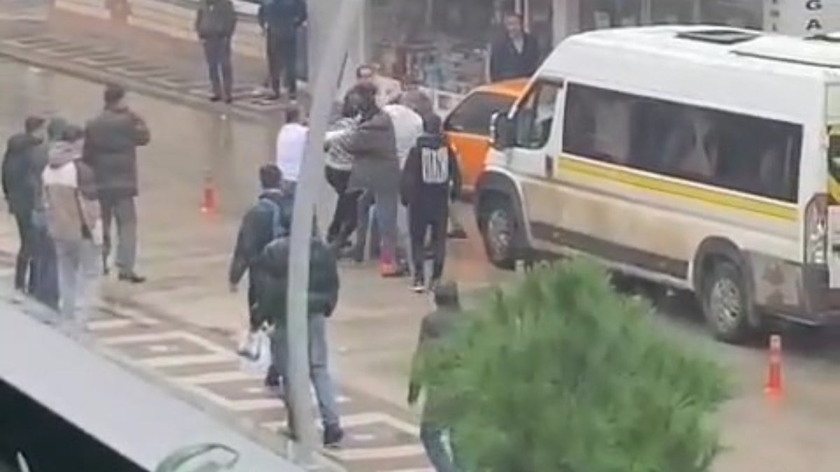 Bursa’da sokağı ringe çevirdiler