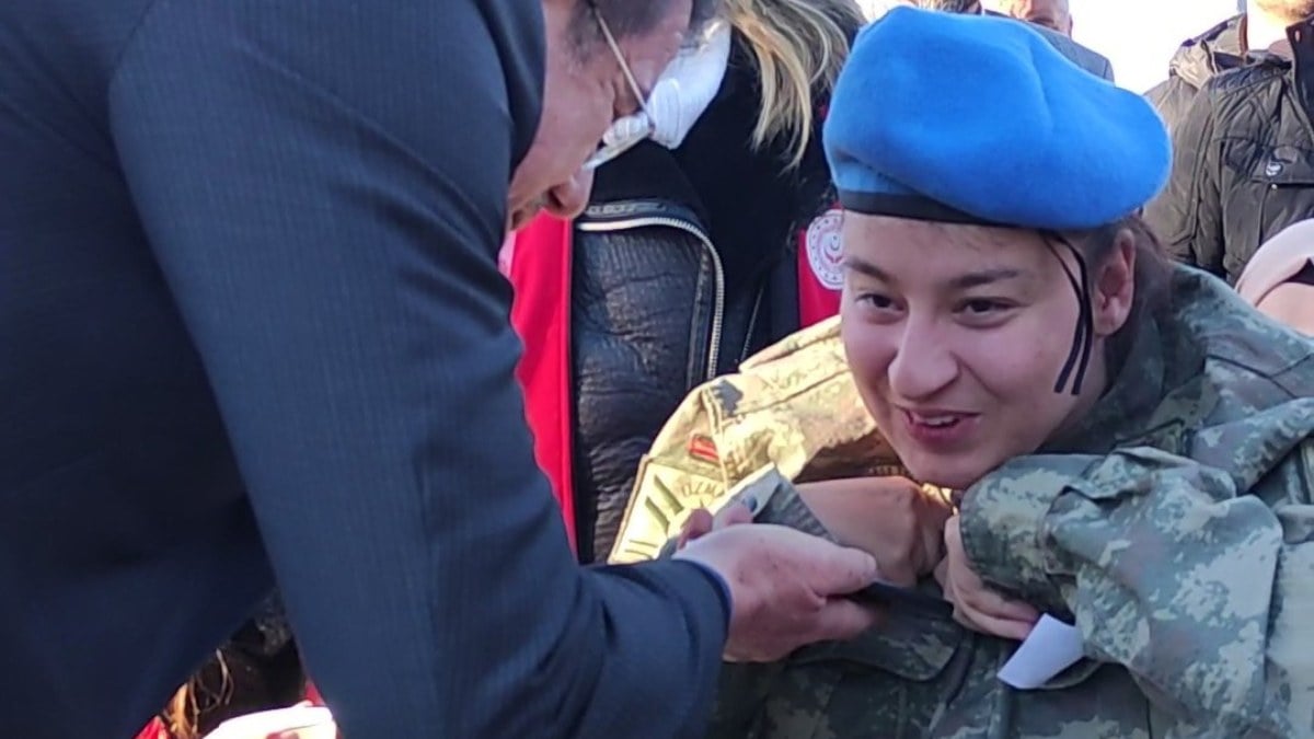 Cumhurbaşkanı Erdoğan şehit ailesiyle görüştü: Taziyelerini iletti