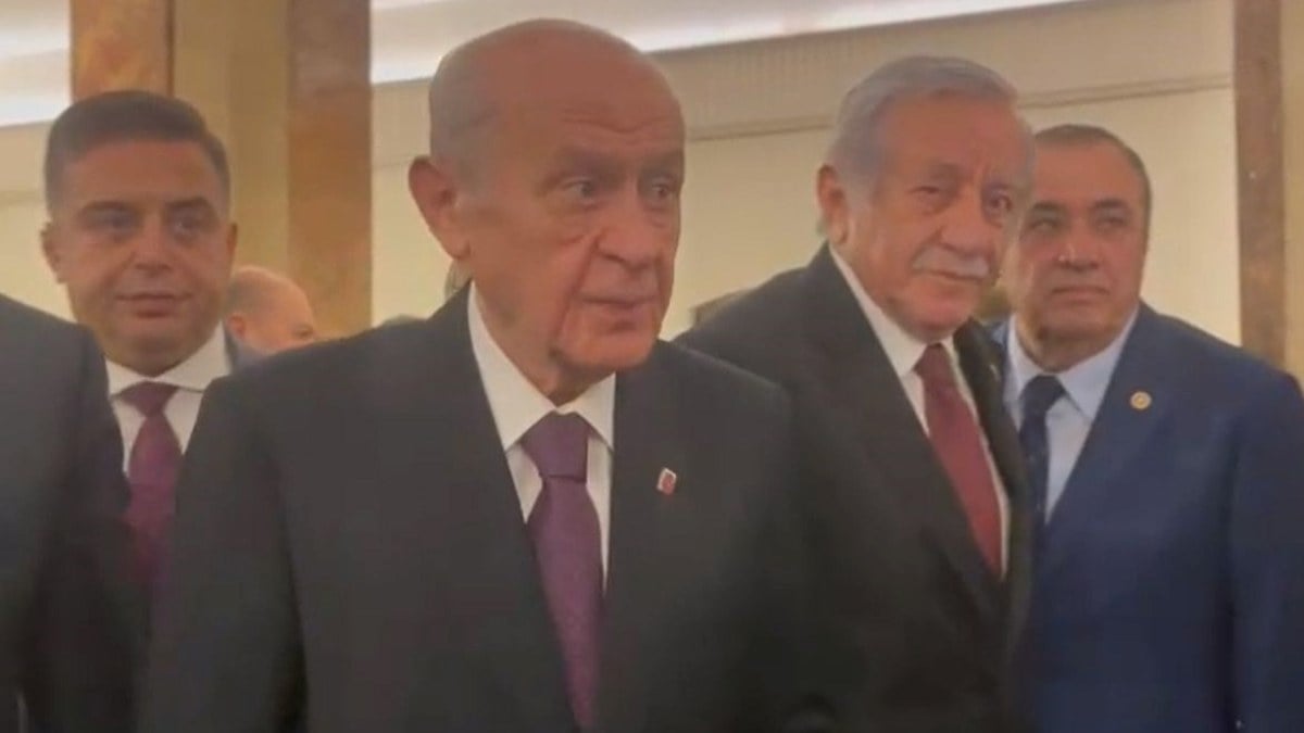 Devlet Bahçeli, DEM Parti konuşurken genel kuruldan ayrıldı: AYM’nin yapması gerekeni yapıyorum