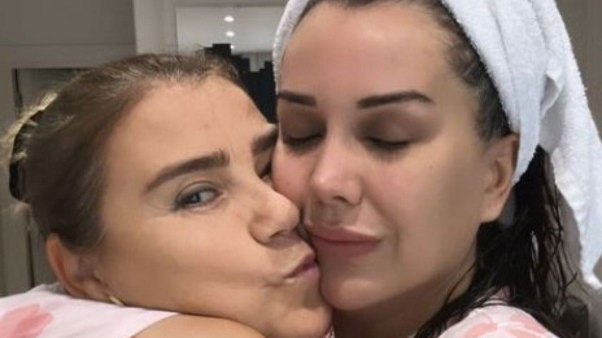 Dilan Polat’ın yardımcısı Şule sınır dışı edildi: Milletçe rahatlayın!