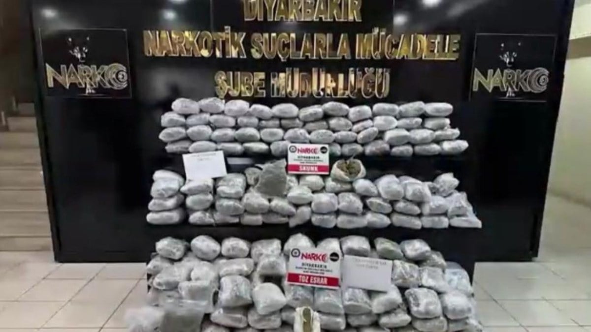 Diyarbakır’da zehir tacirlerine operasyon: 445 kilo uyuşturucu yakalandı