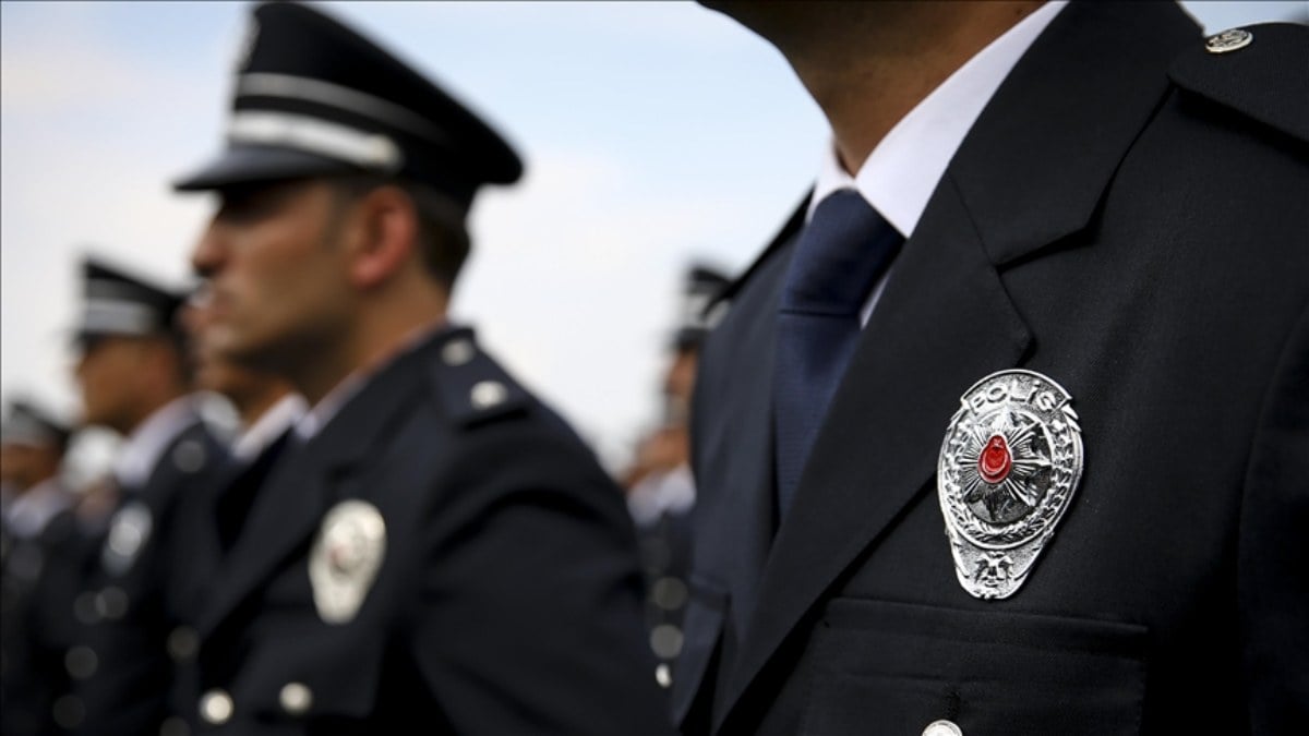 Eğitimleri tamamlanan 26 bin 731 personel emniyet teşkilatına katıldı