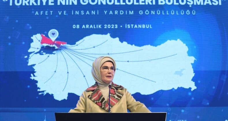 Emine Erdoğan afet ve insani yardım gönüllülerine hitap etti