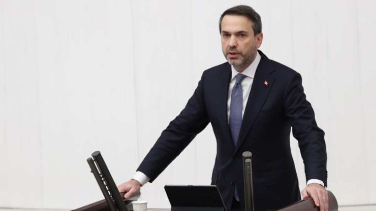 Enerji Bakanı Alparslan Bayraktar’dan kalıcı yaz saati uygulaması açıklaması