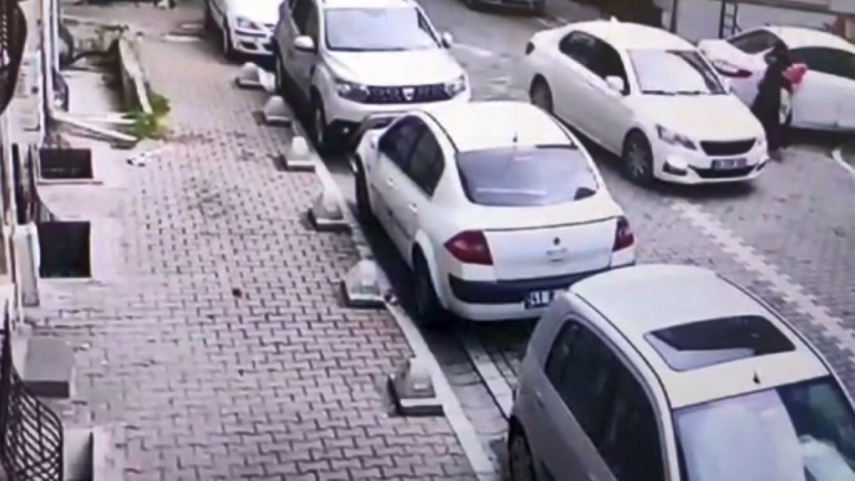 Esenyurt’ta çocuğuyla yürüyen kadına tacizde bulundu: Yakalandı