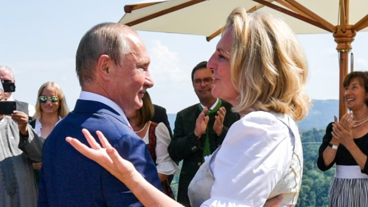 Eski Avusturya Dışişleri Bakanı Kneissl’den Putin’e övgüler: En zeki beyefendi