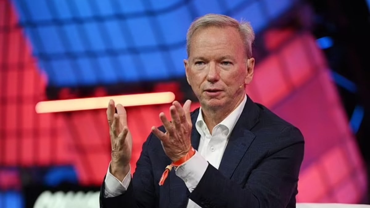 Eski Google CEO’su Eric Schmidt: Yapay zeka 5 yıl içinde insanlığı tehlikeye atabilir