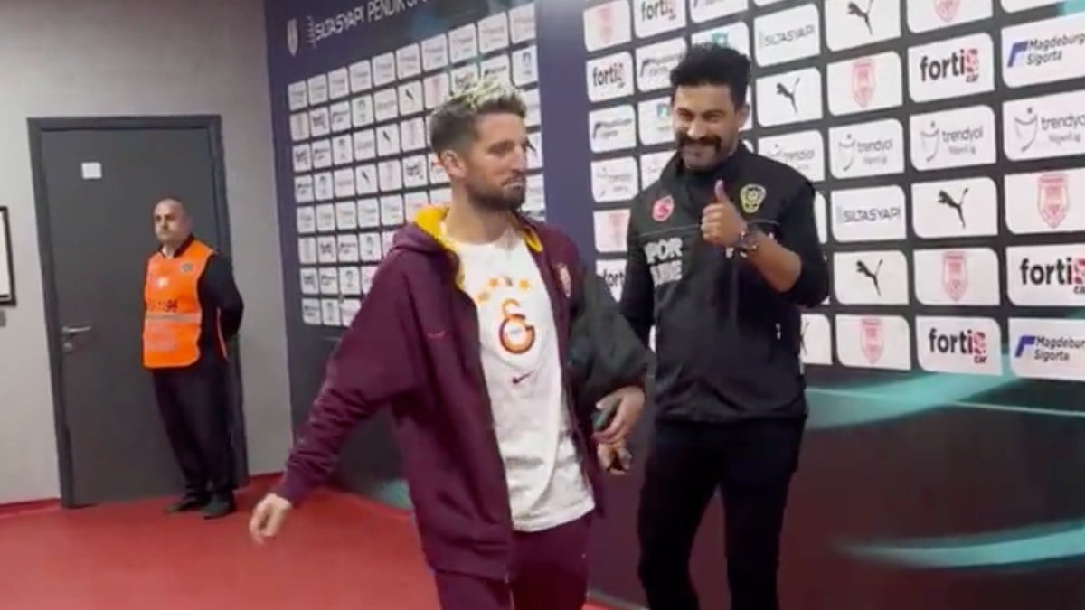 Galatasaraylı Mertens ile polis memurunun ‘Bıyık’ diyaloğu gülümsetti