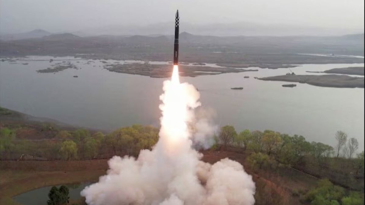 Güney Kore, ABD ve Japonya’dan Kuzey Kore’ye karşı birlik: El sıkıştılar