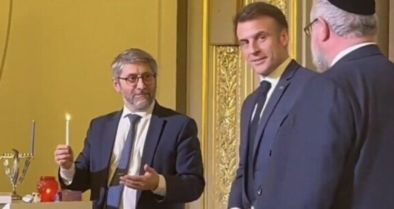 Hanuka Bayramı’nı Elysee Sarayı’nda kutlayan Macron’a laiklik eleştirisi