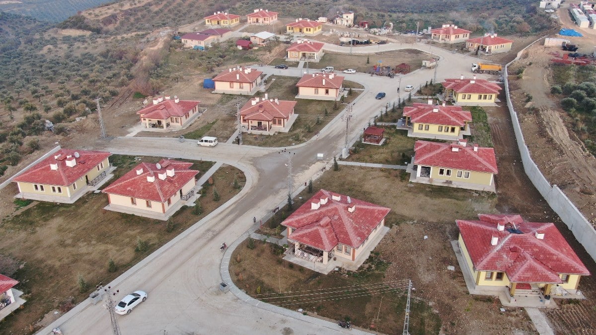 Hataylı depremzedeler yeni yıla yeni evlerinde girecek