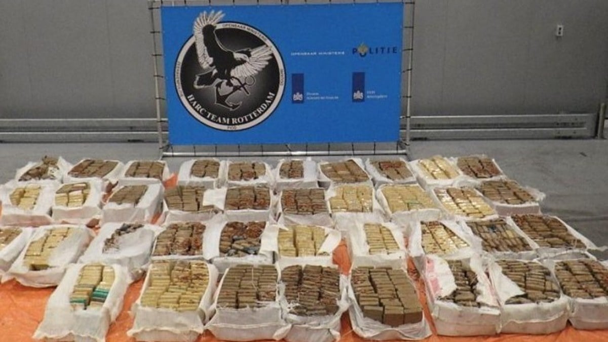 Hollanda’da 1,6 ton kokain ele geçirildi