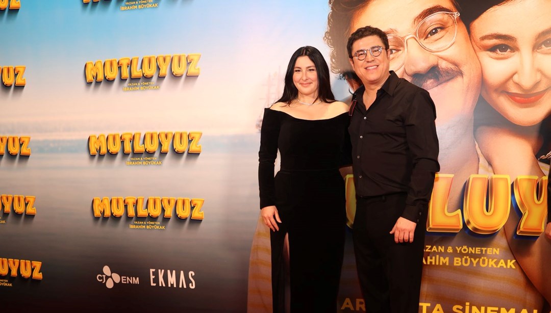 İbrahim Büyükak ve Yasemin Sakallıoğlu’nun Mutluyuz filmine gala