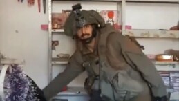 İsrail askeri, Gazze’deki dükkanı kırıp döktü