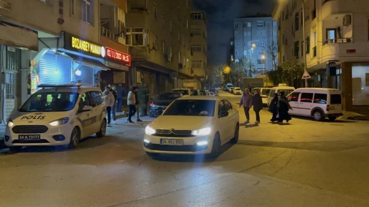 İstanbul Bağcılar’da 2 kişi manavda silahla vuruldu