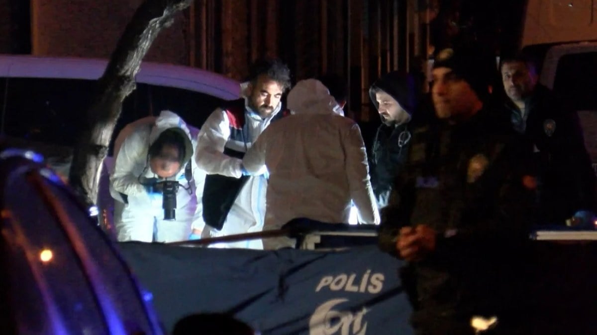 İstanbul Sultangazi’de kurşun yağmuruna tutulan genç can verdi