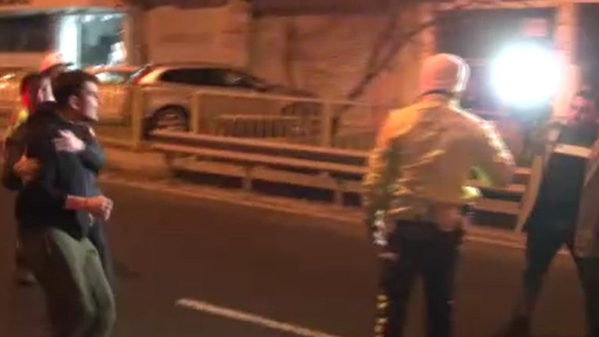 İstanbul’da alkollü sürücü kaza yaptı! Sinirini basın ekininden çıkardı