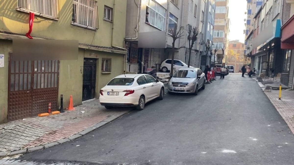 İstanbul’da korkunç olay! Banyoda doğum yapan kadın, bebeğini bina boşluğuna attı