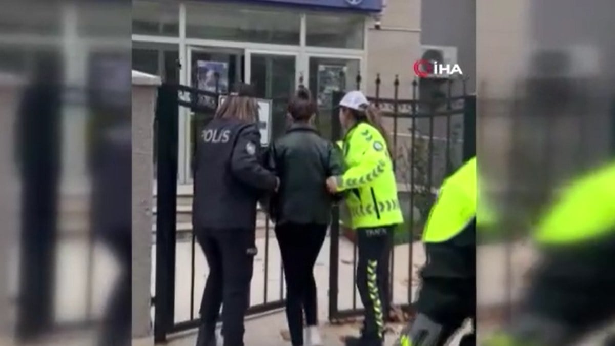 İstanbul’da maganda sürücü yakalandı! 15 yaşındaki kız çıktı