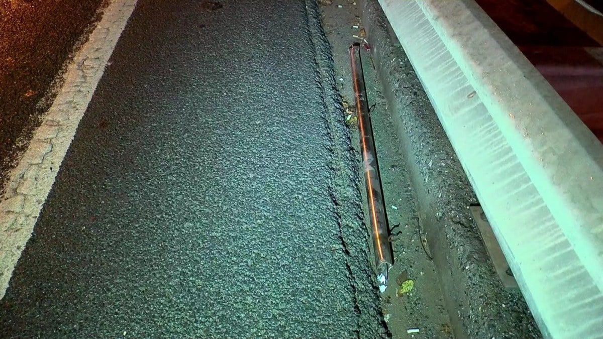 İstanbul’da metrobüs kazası: Durağa çarptı