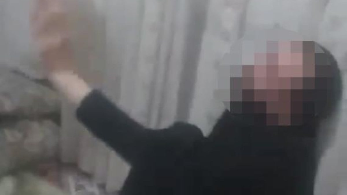 İstanbul’da oğlundan dayak yiyen kadını mahalleli kurtardı! Öldüresiye darbettiler