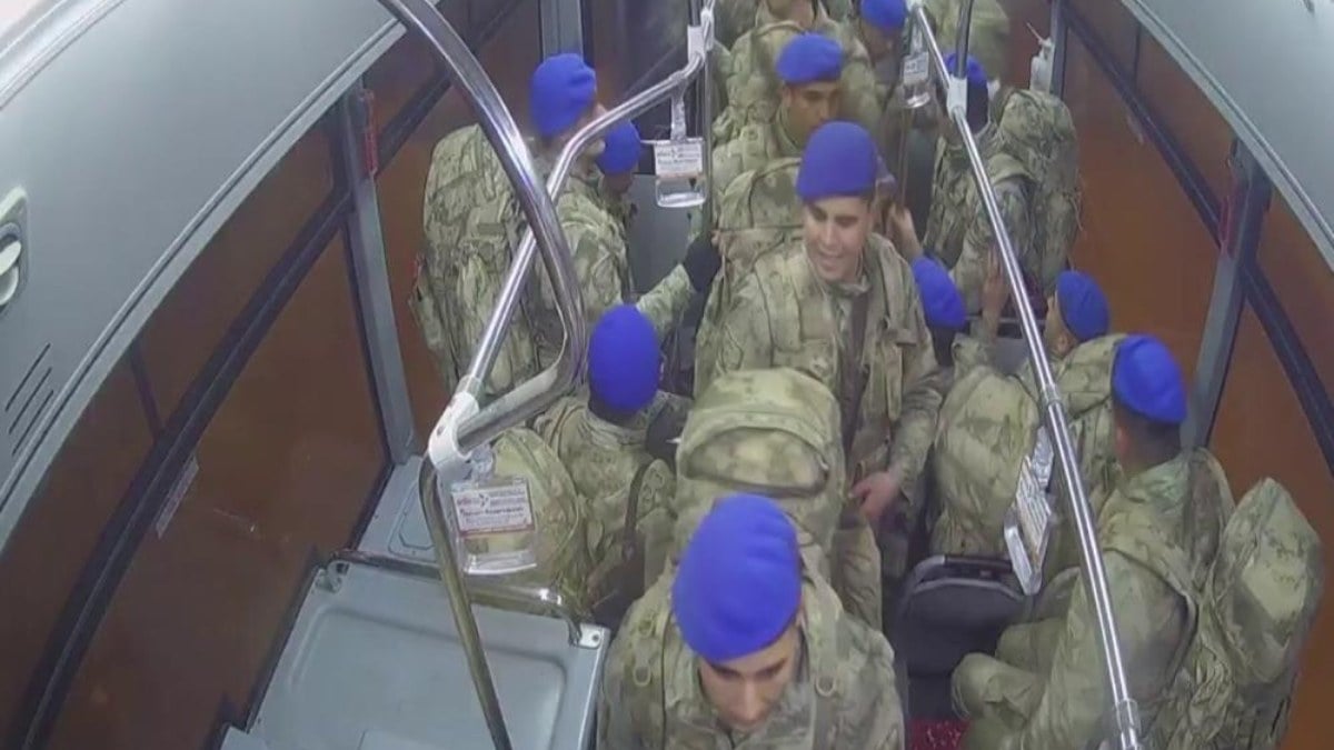 Kahraman Mehmetçik’in depremin vurduğu Adıyaman’a geliş görüntüleri