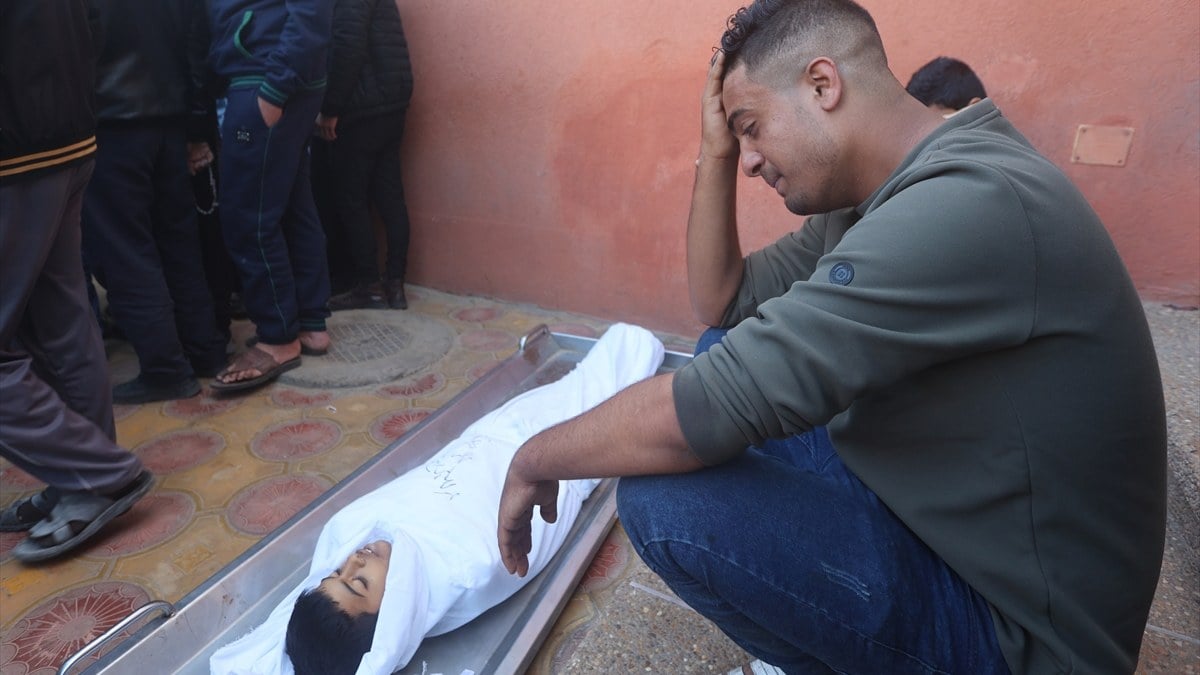 Kan durmuyor! Gazze’de can kaybı 20 bin 424’e yükseldi