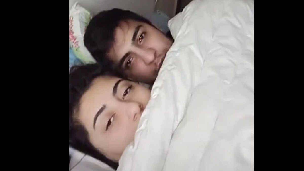 Karısıyla yatakta Tiktok yayını açtı! “1 milyon beğeni gelirse…”