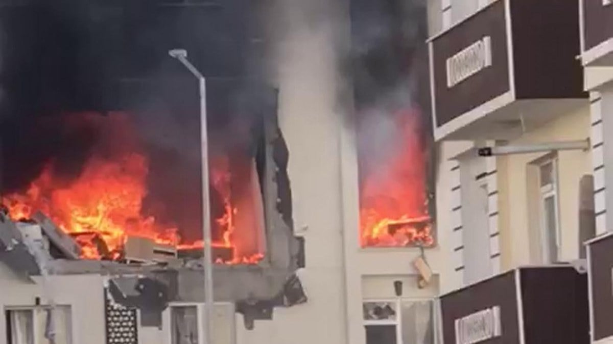 Kars’ta 5 katlı binada doğalgaz patlaması: 6 yaralı