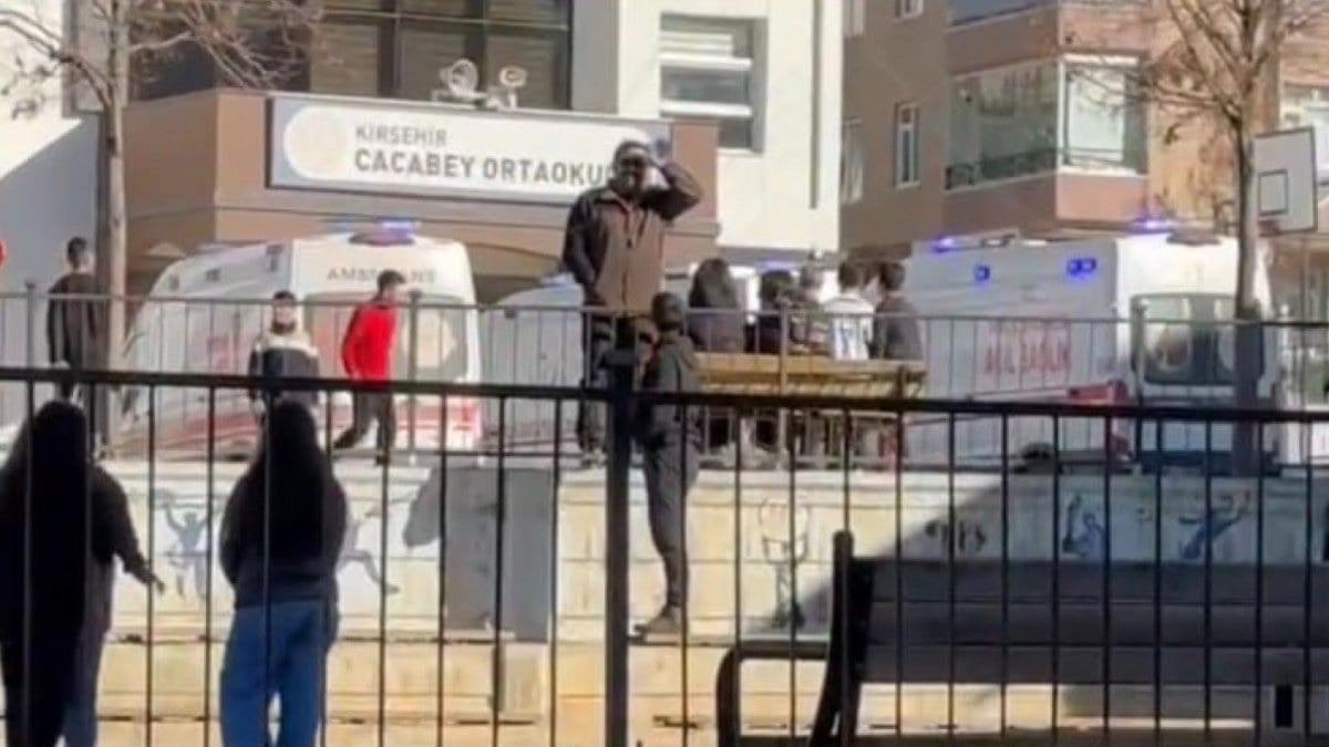 Kırşehir’de Yerli Malı Haftası’nda okulda yemek yiyen 15 öğrenci zehirlendi