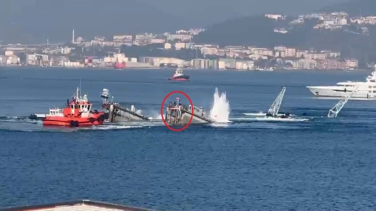 Kocaeli’de batan yüzer havuzdan atlayarak kurtuldular