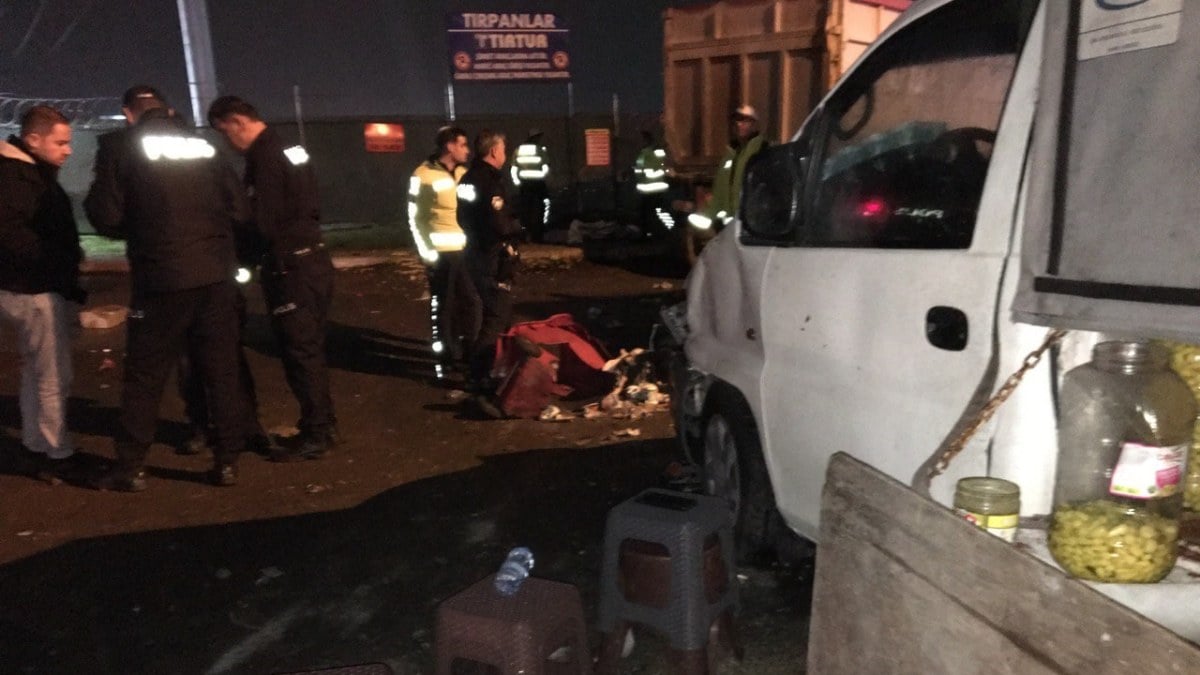 Kocaeli’de köfte yerken tırın altında kalan vatandaş kurtarılamadı