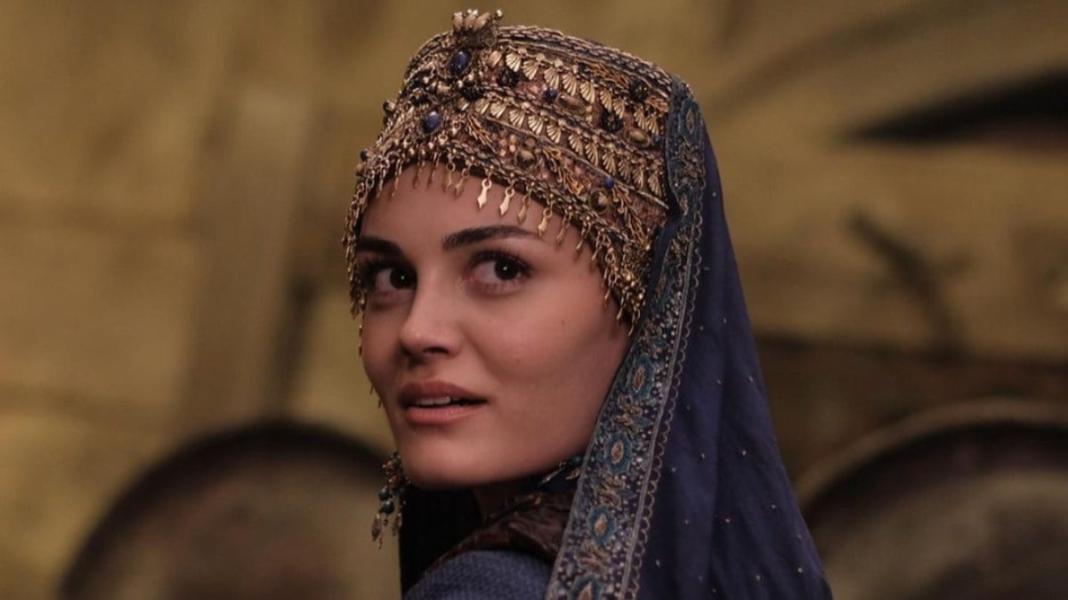 Kuruluş Osman’ın Gonca’sı fizik şovunda! “Alaeddin Bey’in gözde hatunu”