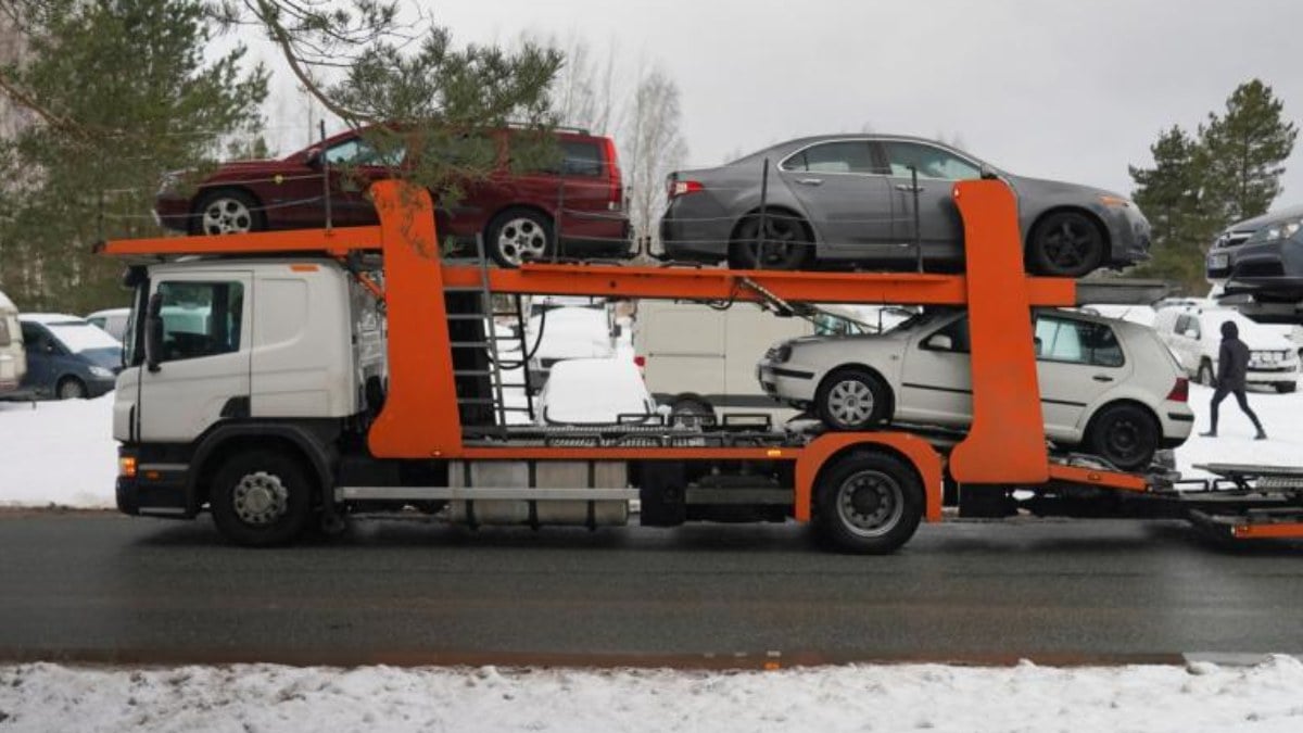 Letonya, alkollü sürücülerin araçlarını Ukrayna’ya hibe etti
