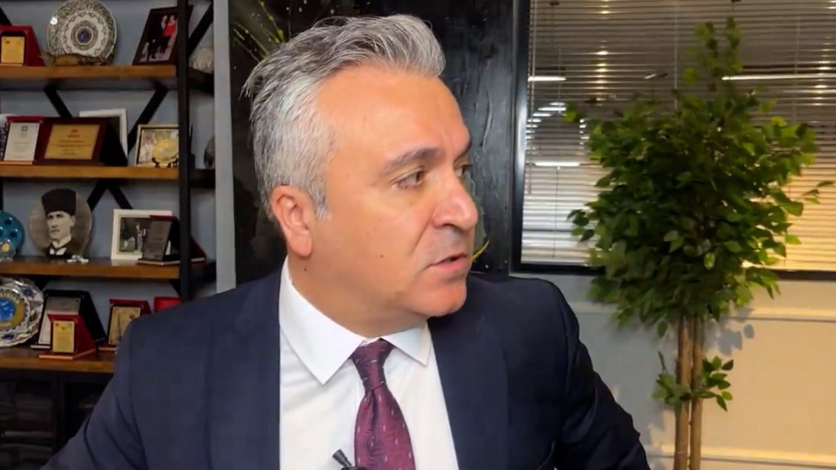 Marmara Denizi’nde yaşanan deprem, canlı yayın anlarında kendini gösterdi