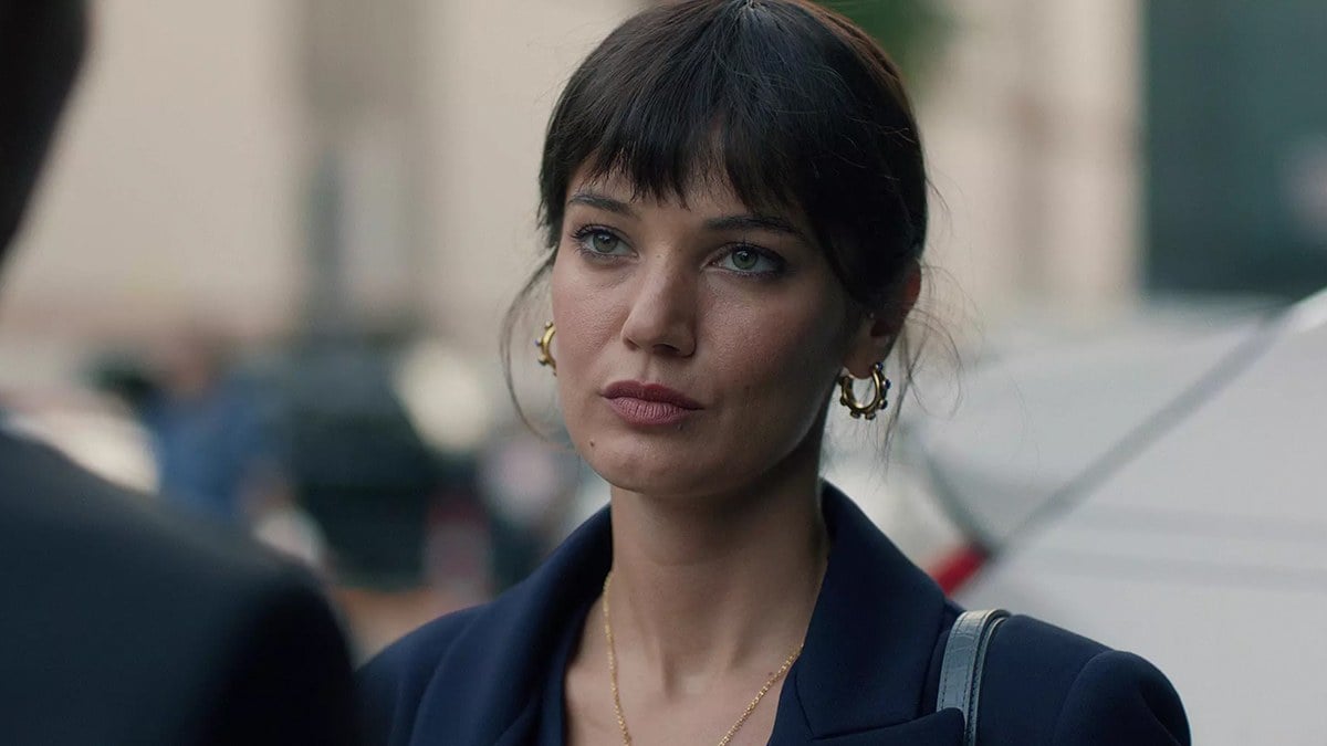 Mini elbisesiyle çömelerek poz verdi! Yargı’nın Ceylin’i Pınar Deniz’den cüretkar poz: “Kusursuz”