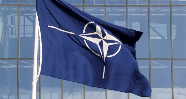 NATO’da genel sekreterlik tartışması: Yüzde 2 savunma harcaması öne çıktı