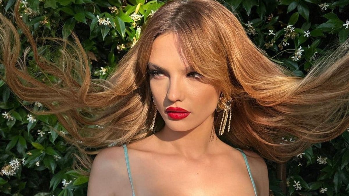 Nilsu Berfin Aktaş cüretkar pozlarıyla hayranlarına seslendi, yorumlar rekor kırdı “Kusursuz”