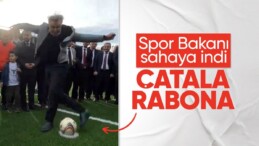 Osman Aşkın Bak’tan usta işi penaltı: Rabona tekniğiyle kullandı