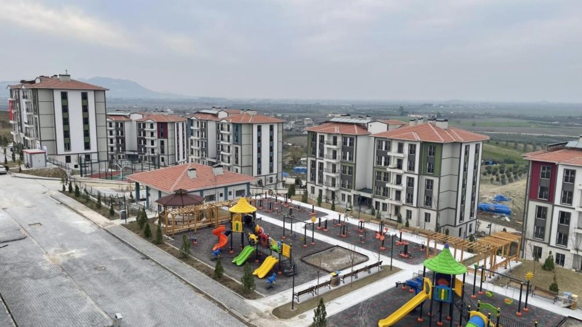 Osmaniye’de deprem konutlarında 130 bloğun kaba inşaatı bitti