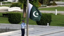 Pakistan’da bombalı saldırı: 23 asker hayatını kaybetti